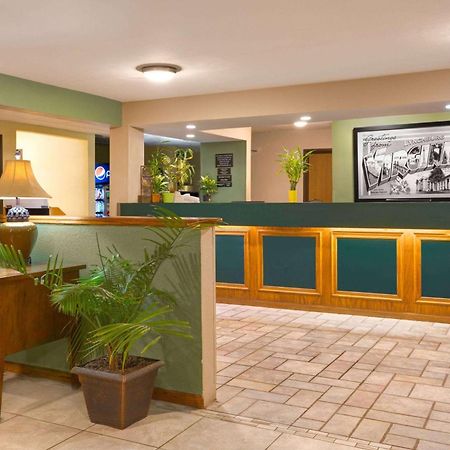 Hotel Super 8 By Wyndham Lynchburg Va Extérieur photo