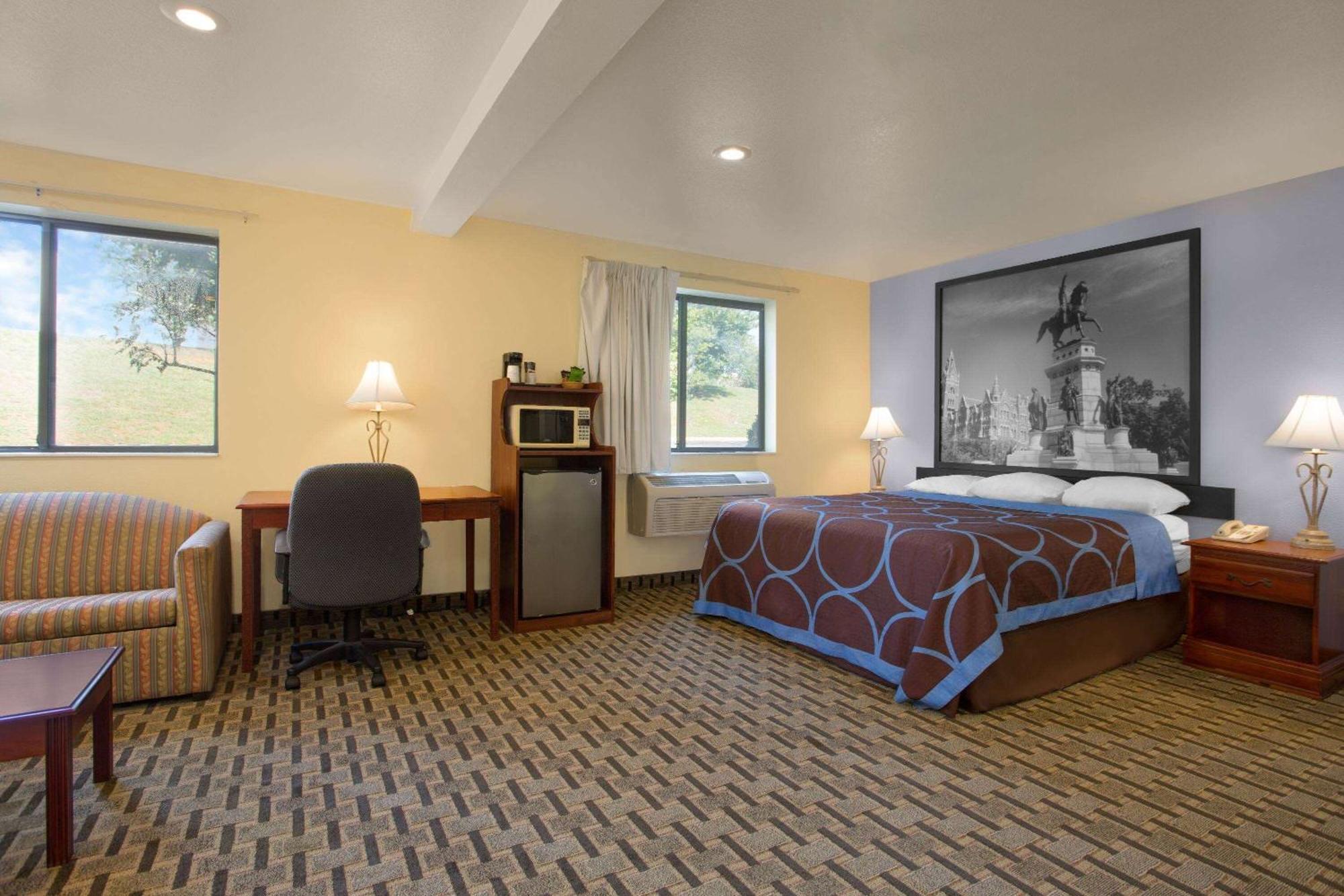 Hotel Super 8 By Wyndham Lynchburg Va Extérieur photo