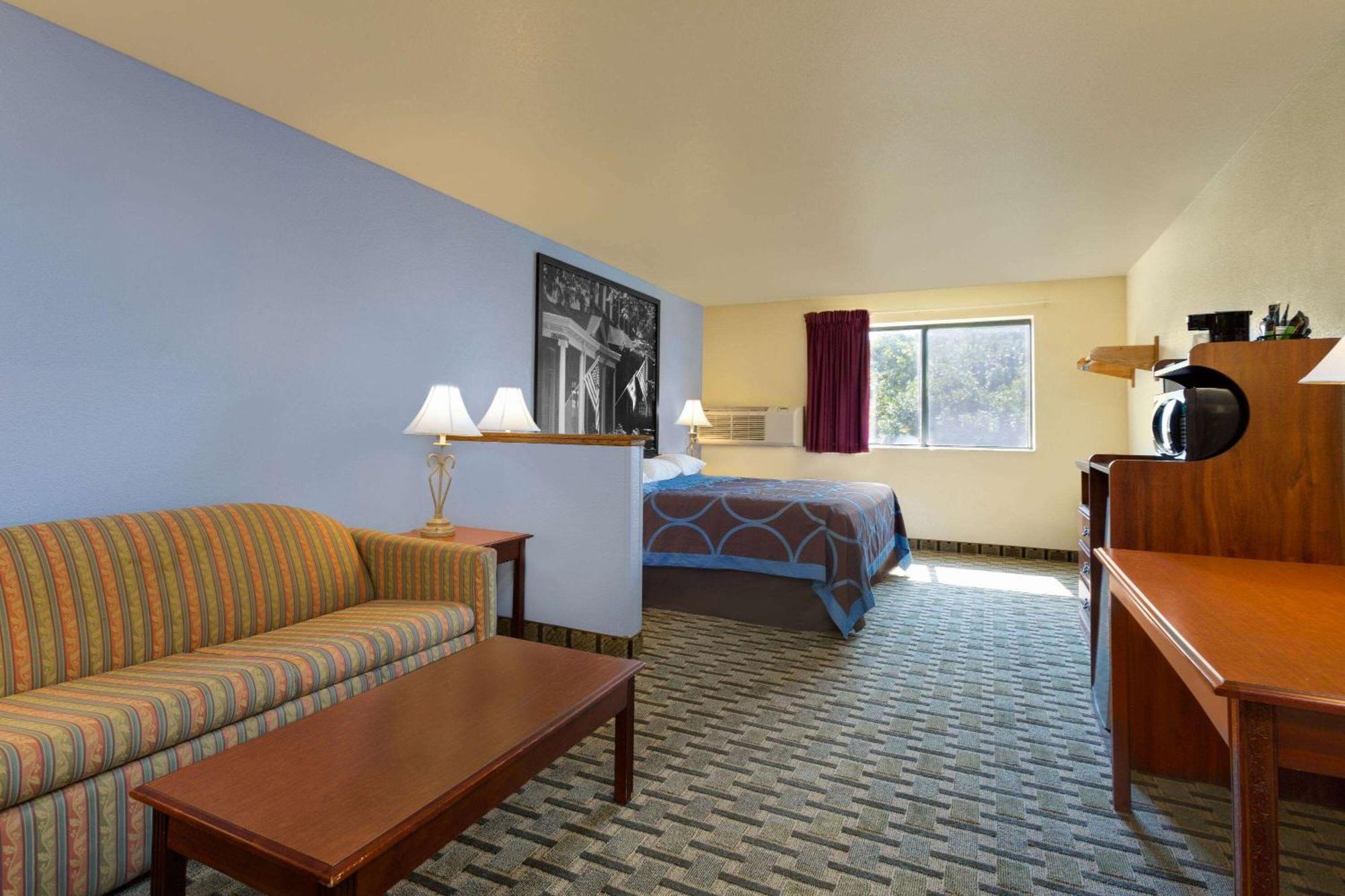 Hotel Super 8 By Wyndham Lynchburg Va Extérieur photo