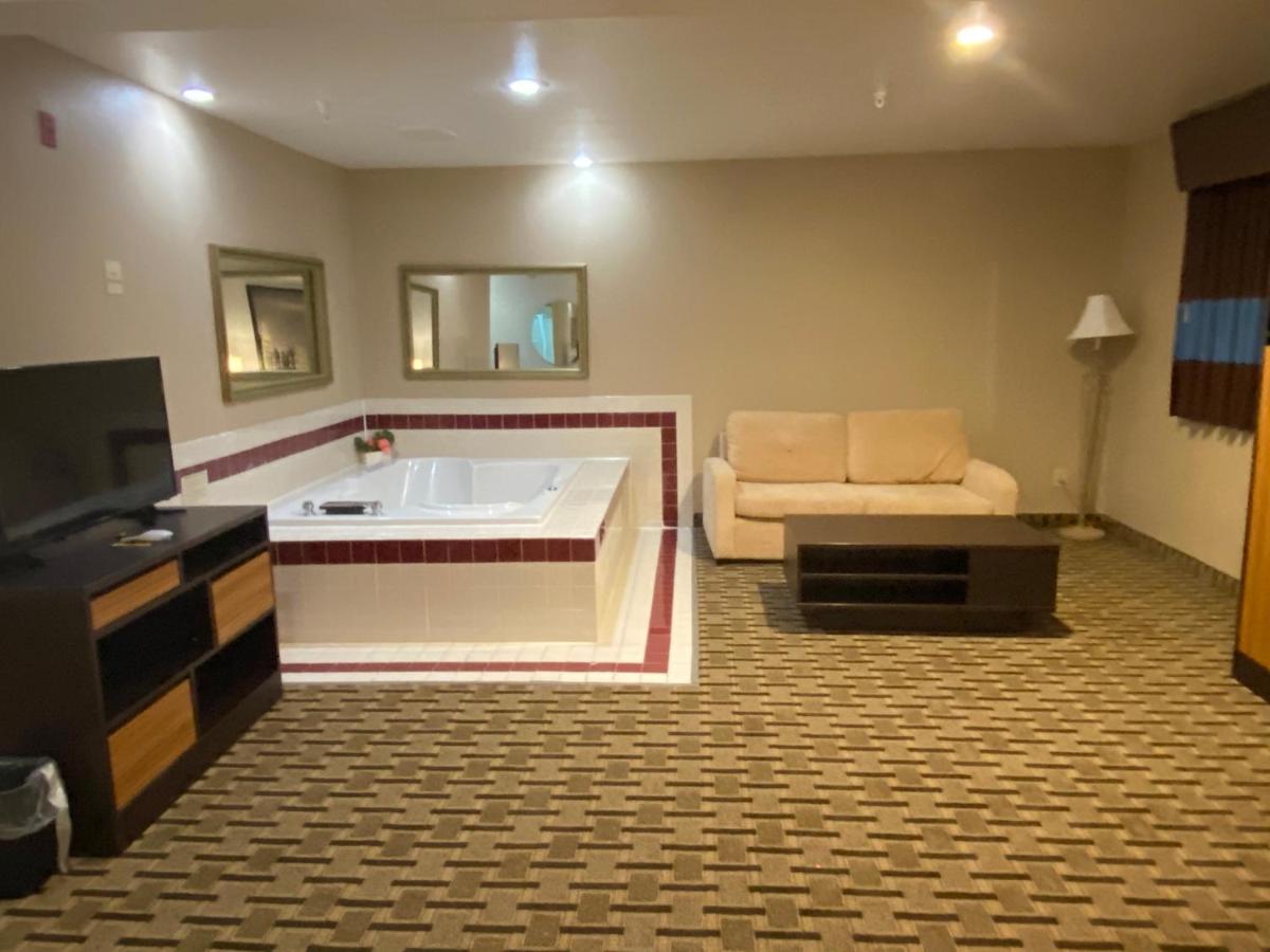Hotel Super 8 By Wyndham Lynchburg Va Extérieur photo
